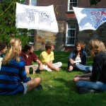 Karen Kashmanian Oates meeting with students on WPI campus. Photo credit: Tony Rinaldo.